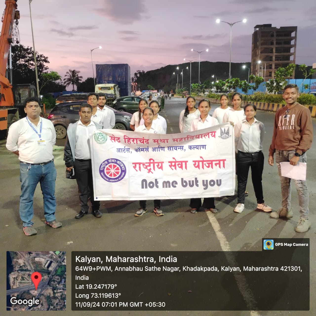 traffic control duty during ganpati visarjan at durgadi chowk by nss & ncc unit (8)